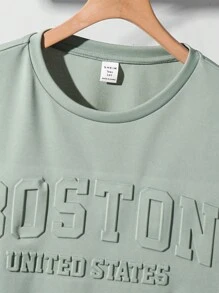 SHEIN Conjunto de 2 piezas para adolescente varón, con camiseta de manga corta con cuello redondo y pantalones cortos con gráfico de letra 3D en relieve, adecuado para ir al trabajo, a la escuela, para uso diario casual y deportes, para primavera/verano