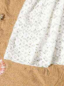 SHEIN Tween Girl' Cover Up, This Dress Style Hollow Cover Up Is Made Of High Quality Textured Solid White Fabric With A Simple And Fashionable Design. The Cinched Waist Design Highlights The Figure, Paired With Swimwear It Looks Very Exquisite. Suitable For The Personalized Needs Of Different Girls. The Ruffle Detail Makes The Swimsuit Look More Soft And Feminine. Very Suitable To Wear At The Swimming Pool Or Beach Resort, Adding Highlights To Your 2025 Travel.