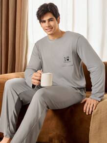 Manfinity Underwear&Sleepwear Basics Conjunto de pijama de hombre con mangas largas y pantalones largos con detalles bordados