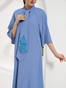 Al Najma 女士保守优雅亮片刺绣阿拉伯风格连衣裙 - 藍色 - 查看 3