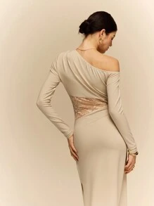 Poéselle 优雅纯色不对称领蕾丝拼布连衣裙