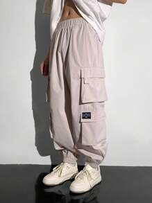 SHEIN Teen Boys 1pc Casual Hip Cool Style Loose Windbreaker Material Large Patch Pockets Street Retro College Style Cargo Pants