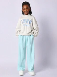 SUMWON Conjunto de 2 piezas para niñas preadolescentes con sudadera con capucha de ajuste regular con estampado gráfico de Chicago y pantalón recto tipo jogger - Azul - Ver 5
