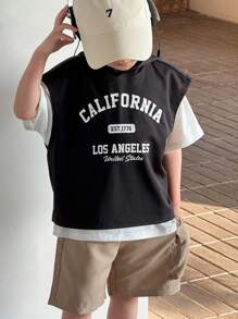 SHEIN 3 件装幼儿男童休闲宽松黑色连帽背心、白色纯色宽松针织圆领 T 恤和卡其色松紧腰带工装口袋短裤套装 - 彩色 - 查看 8