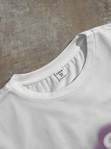 SHEIN Set de 2 piezas de camiseta de punto con estampado gráfico y shorts con estampado digital para niños adolescentes, ropa casual de calle, para primavera/vuelta al colegio - Multicolor - Ver 6