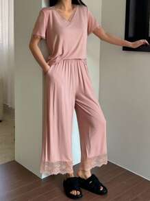 DAZY 简约女士睡衣套装，柔软针织面料，蕾丝边上衣和七分裤