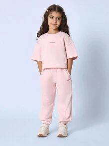 SUMWON Conjunto de ropa de estar en casa de dos piezas con logo de California, blusa corta cómoda y oversize, pantalones jogger, conjunto casual de deporte y actividad física para estar en casa