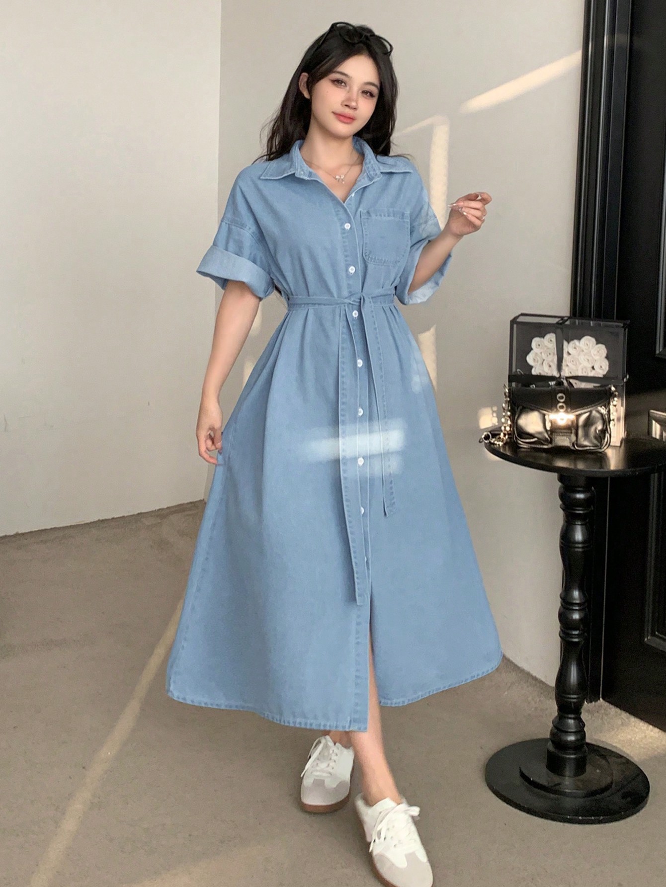 DAZY فستان دنيم كاجوال ذو جيب بأكمام قصيرة وأحادي...