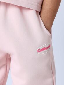 SUMWON Conjunto de ropa de estar en casa de dos piezas con logo de California, blusa corta cómoda y oversize, pantalones jogger, conjunto casual de deporte y actividad física para estar en casa