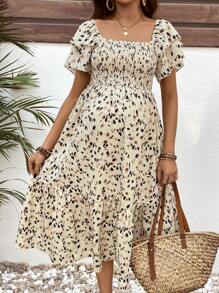 SHEIN Maternity Resort Allover Print Ruffle Hem Short Sleeve Dress