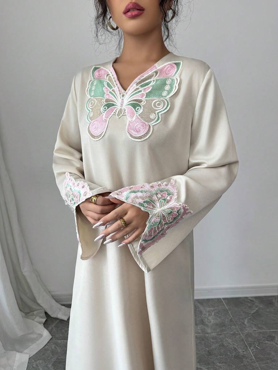 Yasmyna 女士宽松阿拉伯风格编织蝴蝶印花中长连衣裙，杏色蝴蝶长袍，端庄 - 杏色 - 查看 1