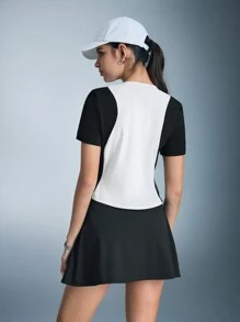 Women Contrast Color Short Sleeve Top And Mini Skirt Outdoor Suit