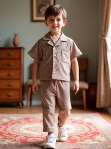 Young Boy 2pcs Set: Casual Fashionable Faux Wood Grain Textured Fabric Lapel Short Sleeve Shirt And Relaxed Fit Pants - Khaki - View 3