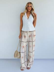 Forever 21 Women Festival Holiday Printed Half-Through Pants