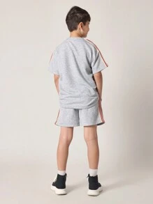 SUMWON 费城冠军队儿童两件套运动套装休闲运动训练夏季旅行装带侧条纹小学初中休闲服套装百搭运动服 - 灰色 - 查看 2