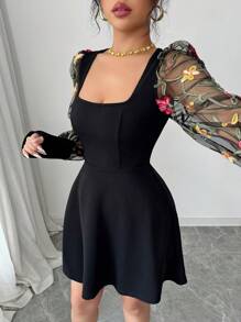 Elenzga Vestido corto de línea A de unicolor con cuello cuadrado, parche de malla floral y mangas abullonadas, favorecedora cintura, nueva llegada para el Día de San Valentín 2025