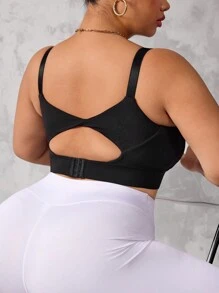 SHEIN Rhythm Era Sujetador deportivo con relleno extraíble para tallas grandes para primavera y verano, con cuello de halter fruncido - Negro - Ver 2