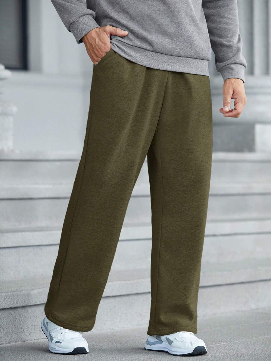 Manfinity RelaxMax 男士刺绣口袋直筒宽松休闲运动裤 男士服装 男士裤子 男士服装 男士裤子 运动裤 男士优质运动裤 男士服装 男士裤子 - 軍綠色 - 查看 1