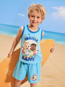 CoComelon X SHEIN Conjunto de camiseta de tirantes azul y pantalones cortos con estampado de personaje de dibujos animados de un niño pequeño surfista y palmeras en la playa, para vacaciones informales - Multicolor - Ver 4