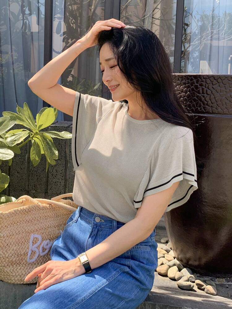 Crew Neck Contrast Color Cap Sleeve Design Women Knitted Top