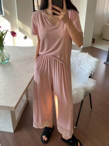 DAZY 简约女士睡衣套装，柔软针织面料，蕾丝边上衣和七分裤