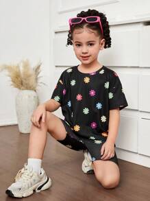 SHEIN Leap Crew 年轻女孩花卉印花短袖 T 恤和短裤套装，时尚优雅的休闲装 - 黑色 - 查看 1