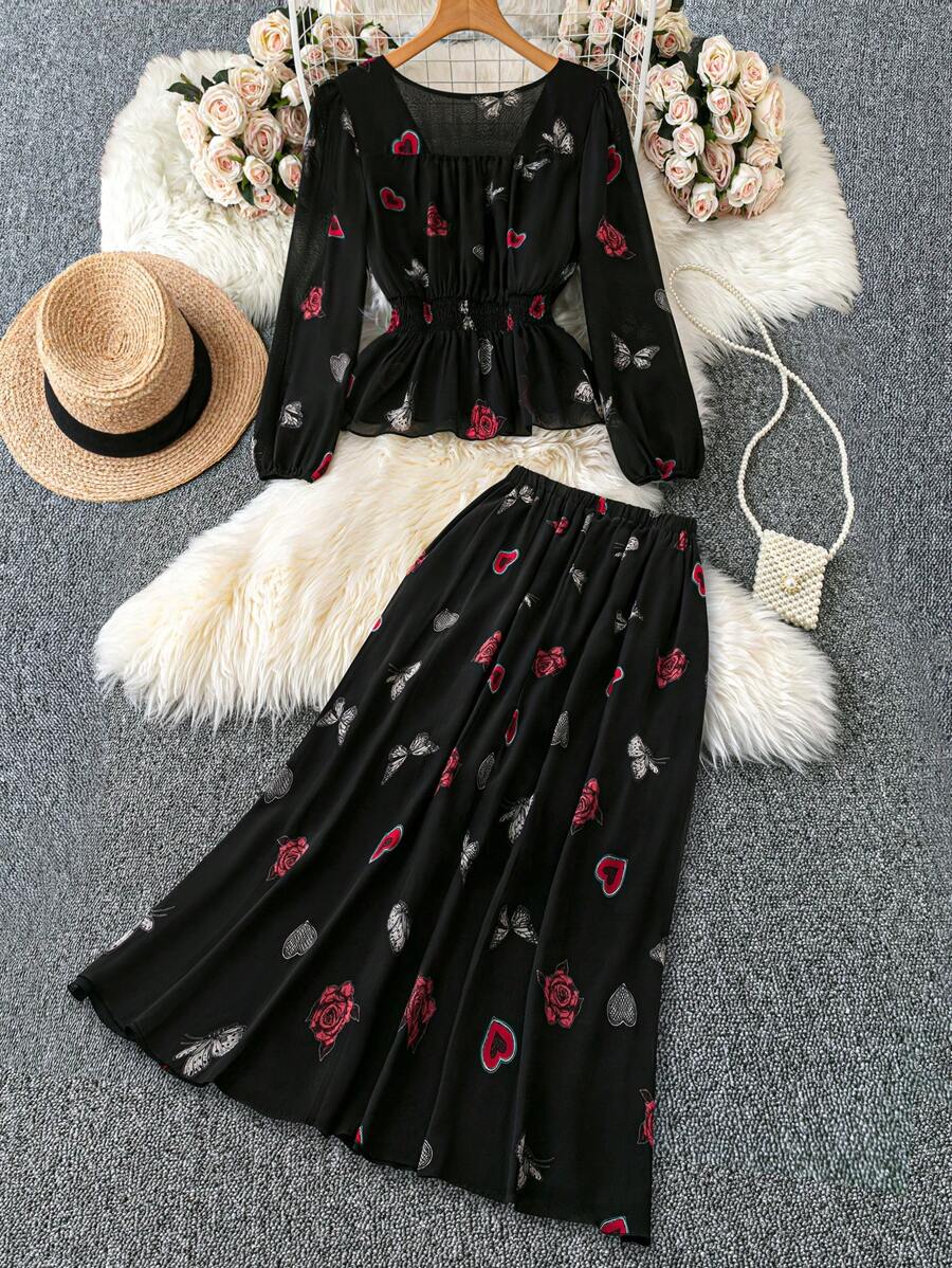 SHEIN VCAY Große Größen Valentinstag Set aus schwarzer Chiffon Herz Muster Bluse mit elastischer Taille und A-Linien Laternärmel und weitem A-Linien Rock, romantisch für Datenight