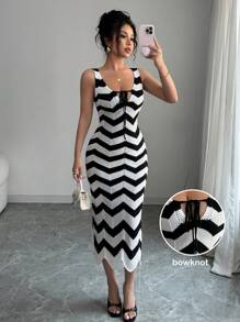 Chiquease Nouvelle arrivée Robe en tricot de style européen américain décontracté d'été / printemps, à fines bretelles, lacets sexy et style resort pour femmes - Noir et Blanc - Voir 3