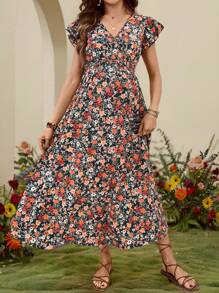 SHEIN Maternity Floral All-Over Print V-Neck Casual Dress - Green - View 3