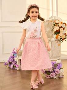 SHEIN 年轻女孩优雅缎面荷叶边袖上衣和提花裙套装，适合春夏日常穿着、派对和聚会，展现年轻女孩的优雅和气质