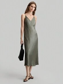 Ontre 2025 Nuevo vestido de satén de acetato con cuentas elegante y urbano de color gris verdoso para mujer, primavera