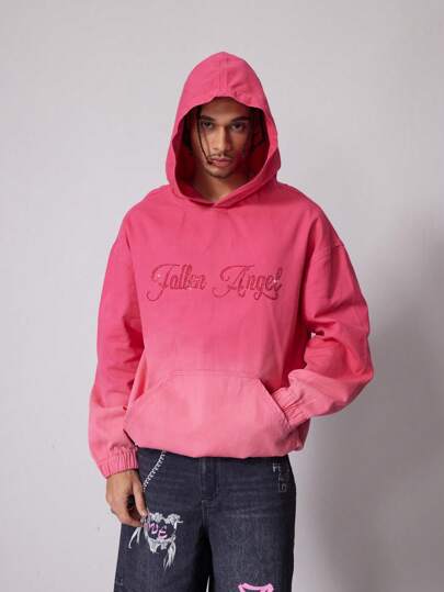 Street Life سترة من الجينز بطبعة حرفية بها تشويه، بأكمام طويلة مزودة بقبعة، بأسلوب شارع