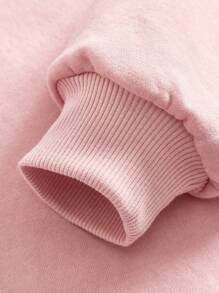 SHEIN Young Girls' Casual Heart Pattern Long Sleeve Crew Neck Sweatshirt, Suitable For Autumn And Winter