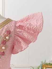 SHEIN Leap Crew Tween Girls Elegant Gold Thread 3D Floral Lace Trim Ruched Tiered Ruffled Cap Sleeve V-Neck A-Line Dress - Pink - View 6