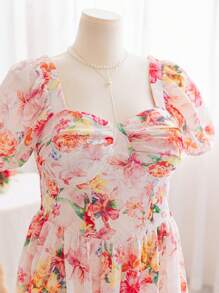 Soleia Robe maxi à manches bouffantes, col carré, à imprimé floral romantique, pour femmes grandes tailles. Style vacances de printemps