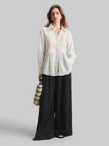 Ontre Blusa de mujer de estilo vintage bohemio, color marfil con rayas y detalles plisados, cuello vuelto único y mangas largas, de lino