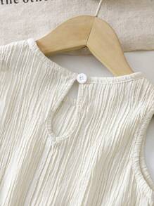 SHEIN Playful Pals Baby Girl Infant Toddler 0-3 Years Old Spring/Summer Casual Everyday Outing Textured Knit Wave Striped Beige/Almond Sleeveless Top With Side Bow