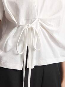 Ontre Camiseta casual de mujer blanca con cuello redondo, manga corta y cintura con lazo, ideal para vacaciones primavera 2025, abrigo casual de otoño, camiseta blanca