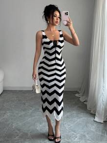 Chiquease Nouvelle arrivée Robe en tricot de style européen américain décontracté d'été / printemps, à fines bretelles, lacets sexy et style resort pour femmes - Noir et Blanc - Voir 7