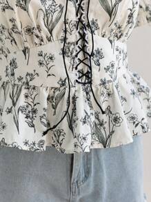 Soleia Blusa floral de mujer de talla grande con mangas cortas y volantes para vacaciones