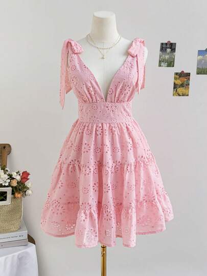 Soleia WYWH 休闲度假女士系带刺绣镂空纹理 A 字连衣裙