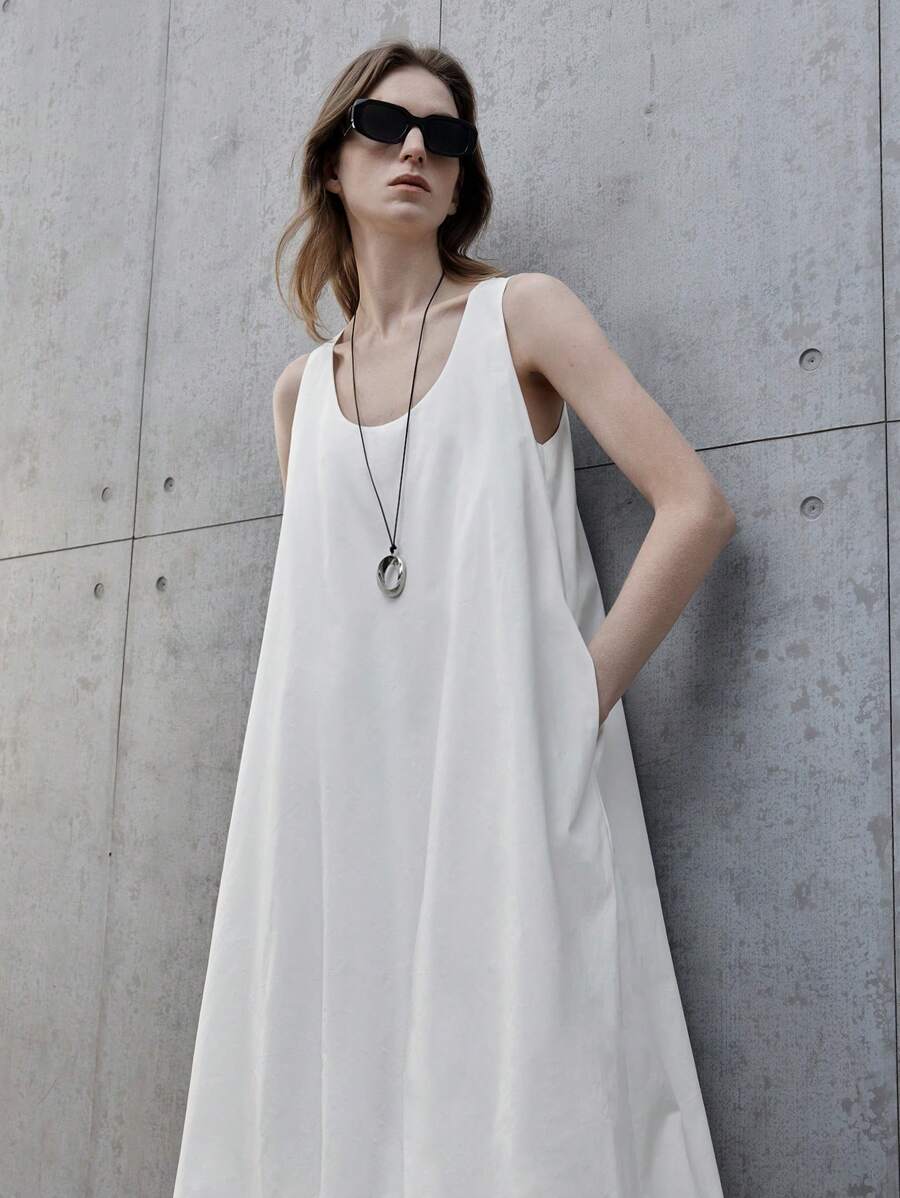 Ontre Bohemian Style Casual Simple U-Neck Floral Puff Backless Mini Dress, Vacation/Leisure - White - View 1
