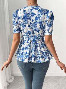Chiquease Camiseta ajustada de mujer con estampado floral azul elegante, escote en V cruzado y cintura ceñida, para primavera/verano