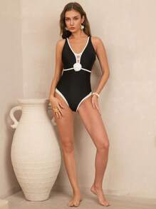 SHEIN Swim 1 Stück Damen Schwarz & Weiß farblich abgesetzter Monokini Badeanzug mit Kreuzrücken Design, für Strand Urlaub im Sommer