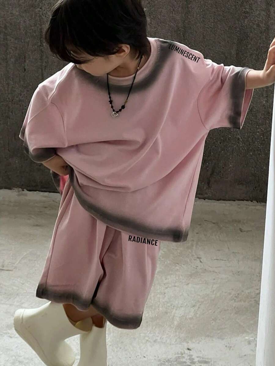 SHEIN 2pcs/Set Tween Boys' Korean Style Casual Versatile Printed Pattern Loose Fit Short Sleeve T-Shirt & Shorts Set, Suitable For School, Garden, Beach, Birthday Party, Spring, Summer, Fall, Winter - Pink - View 1