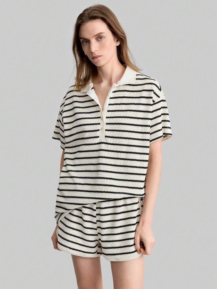 2026 Spring/Summer New Women's 2-Piece Set, Striped Polo Collar Short Sleeve Top And Shorts, Casual Knit Shorts And Top Summer Set, Elegant Ladies Vacation Set, Ladies Sports Set, Casual Ladies Set, Retro Vacation Style Fashion Versatile Women's 2-Piece Set