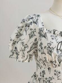 Soleia Blusa floral de mujer de talla grande con mangas cortas y volantes para vacaciones