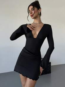 Firerie 优雅性感深 V 领喇叭袖收腰修身长袖迷你连衣裙，适合情人节、春夏、派对 - 黑色 - 查看 6