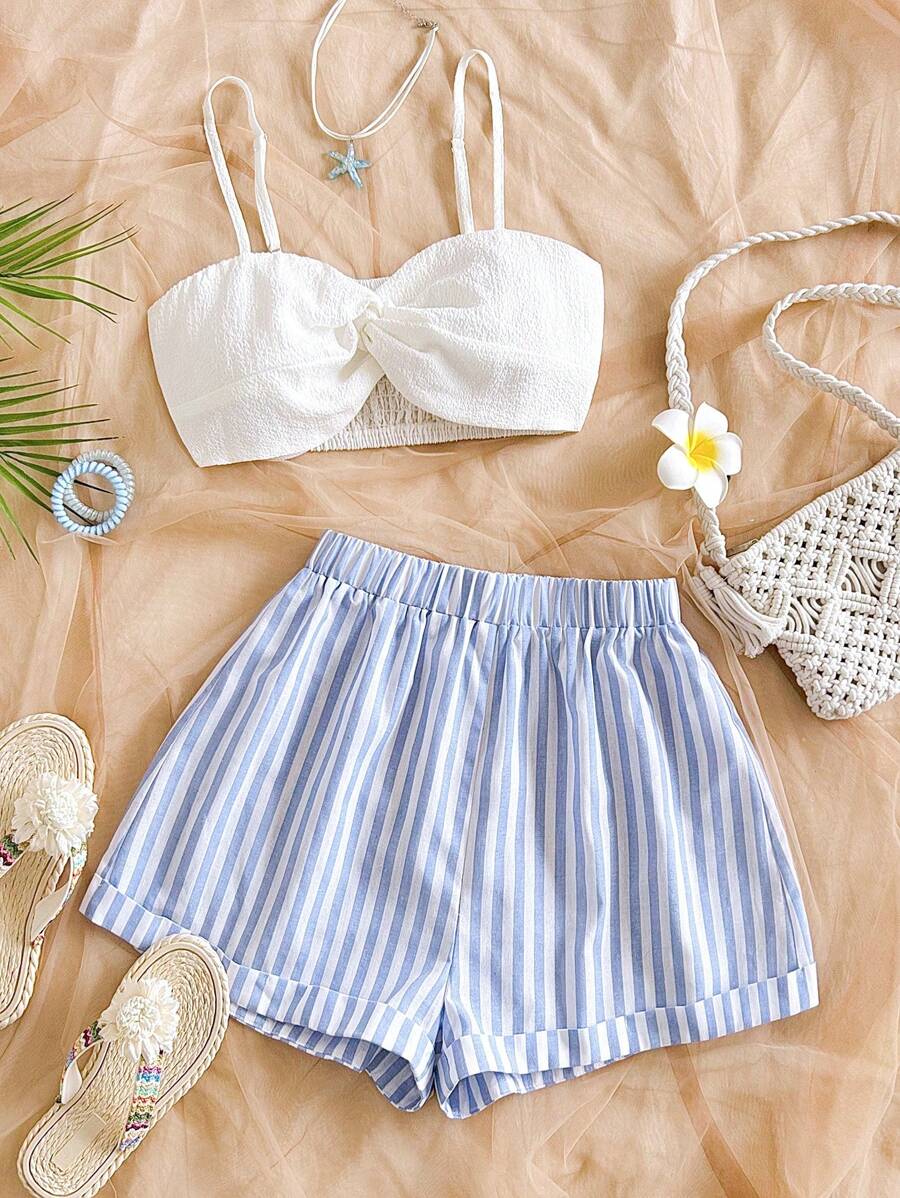 Soleia Set de 2 piezas para mujer: Top de tirantes con giro en la parte delantera y pantalones cortos a rayas de talle alto, adecuado para festival de música, estilo bohemio, vacaciones, citas, tarde de té. - Azul y blanco - Ver 1