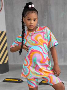 SHEIN Conjunto de 2 piezas de top de manga corta de punto y shorts con estampado colorido casual para niñas jóvenes - Multicolor - Ver 3